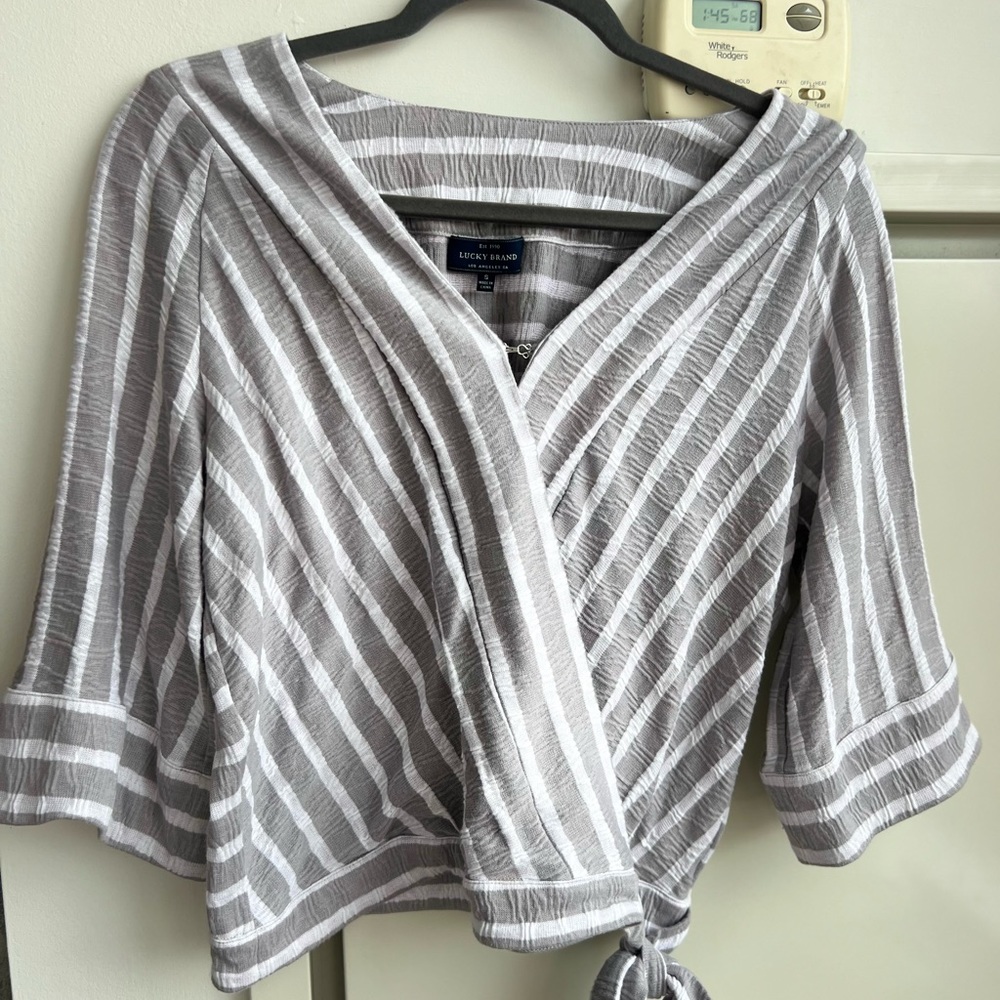 Lucky Brand grey half long sleeve shirt